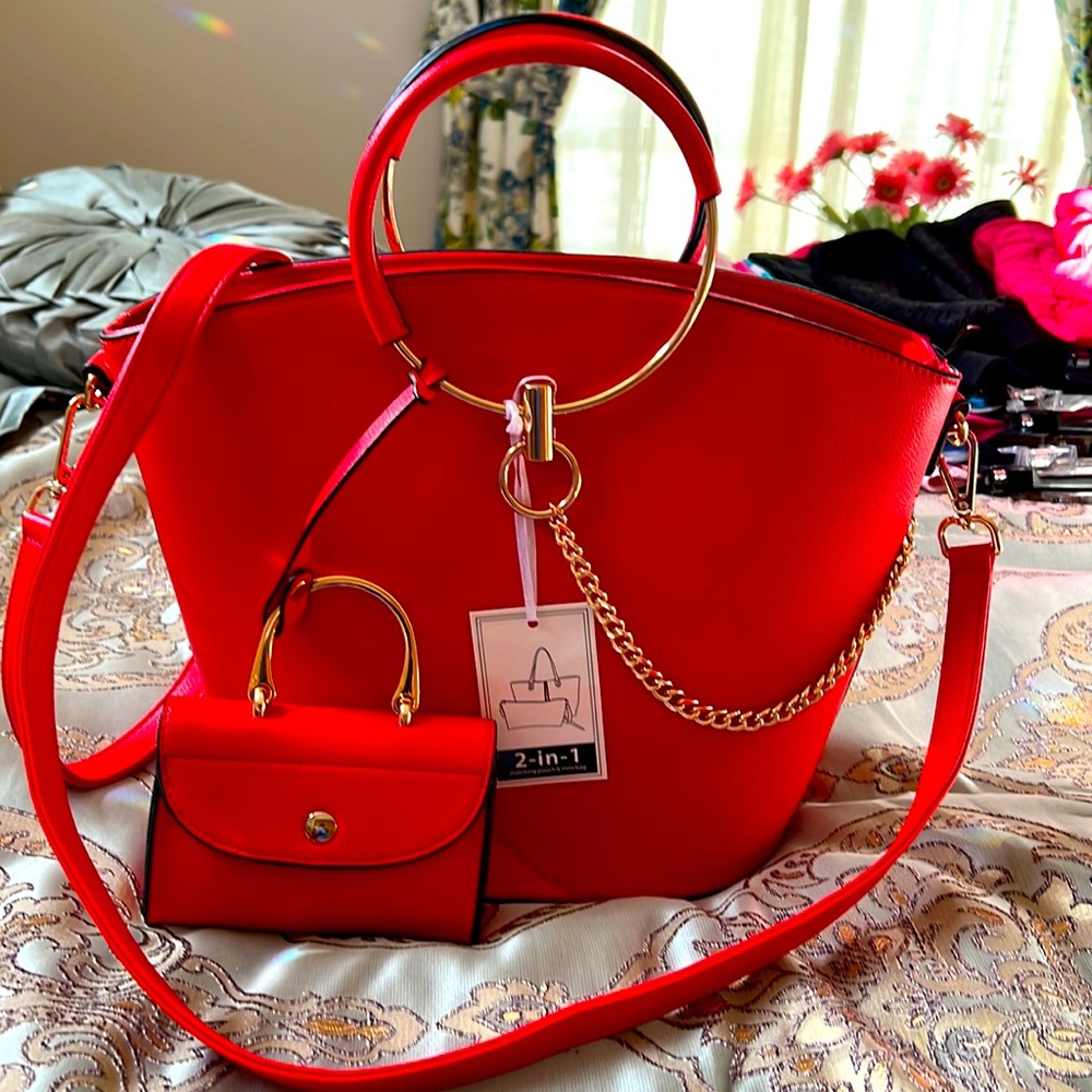 Red shoulder bag/ cross body bag - 2-in-1 Brand New